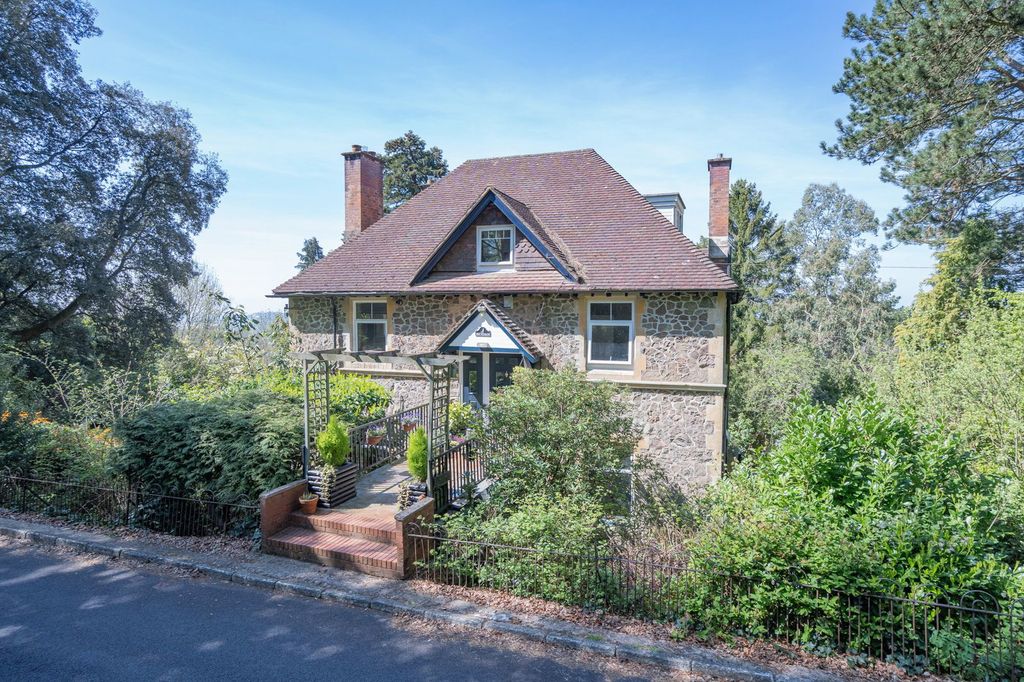 Property photo 1 of 21