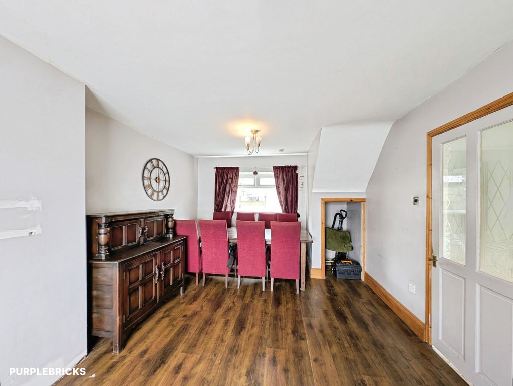 Property photo 2 of 18 Living / Dining Room