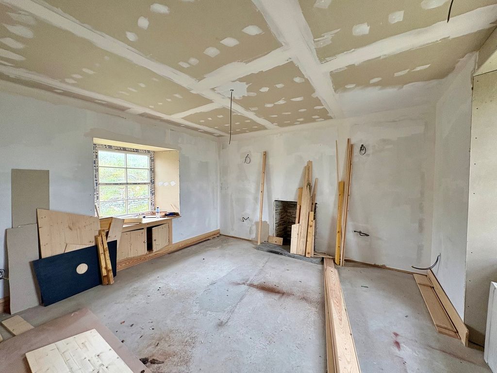 Property photo 2 of 11 Not Specified