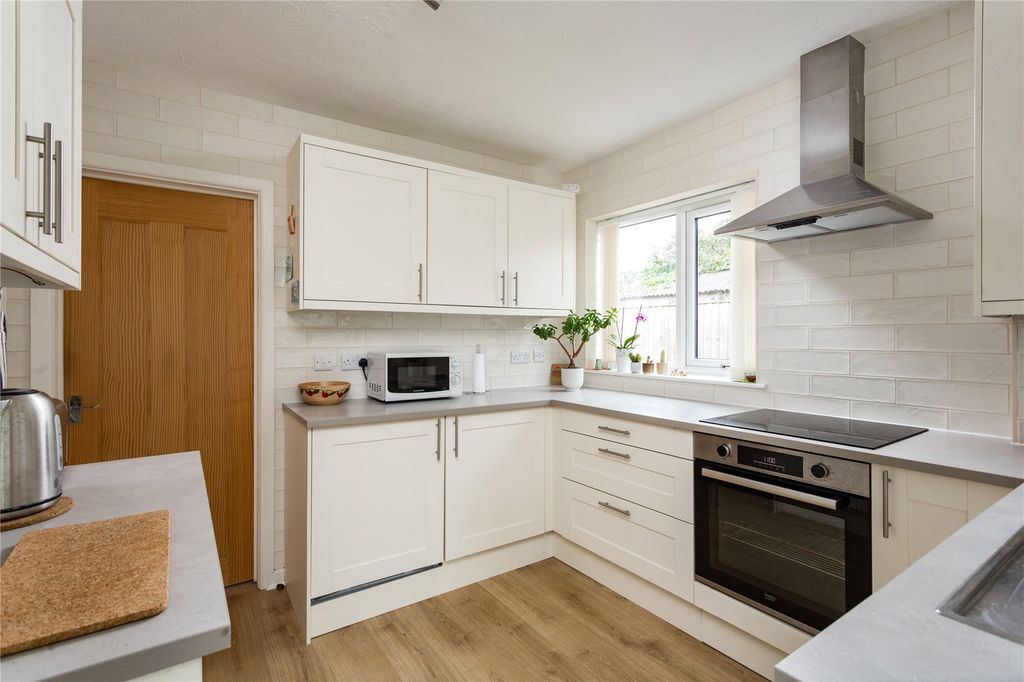 Property photo 2 of 11 Photo