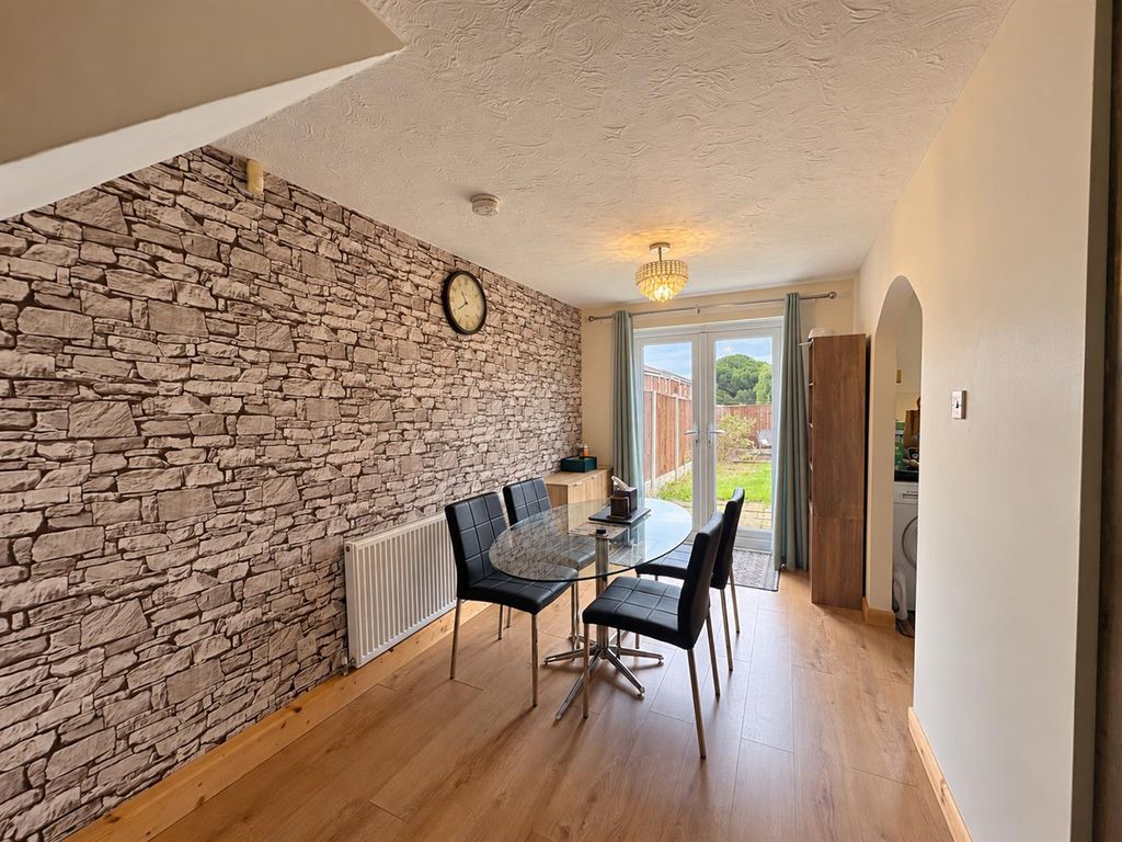 Property photo 3 of 13 Dining Room.Png