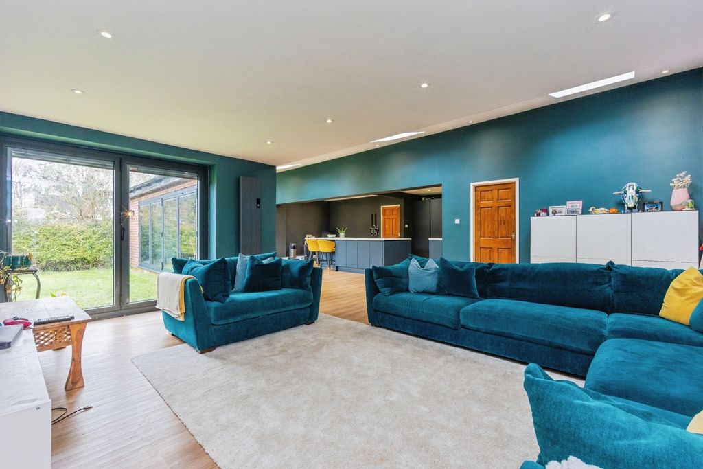 Property photo 2 of 26 Pbox-Img.Jpg