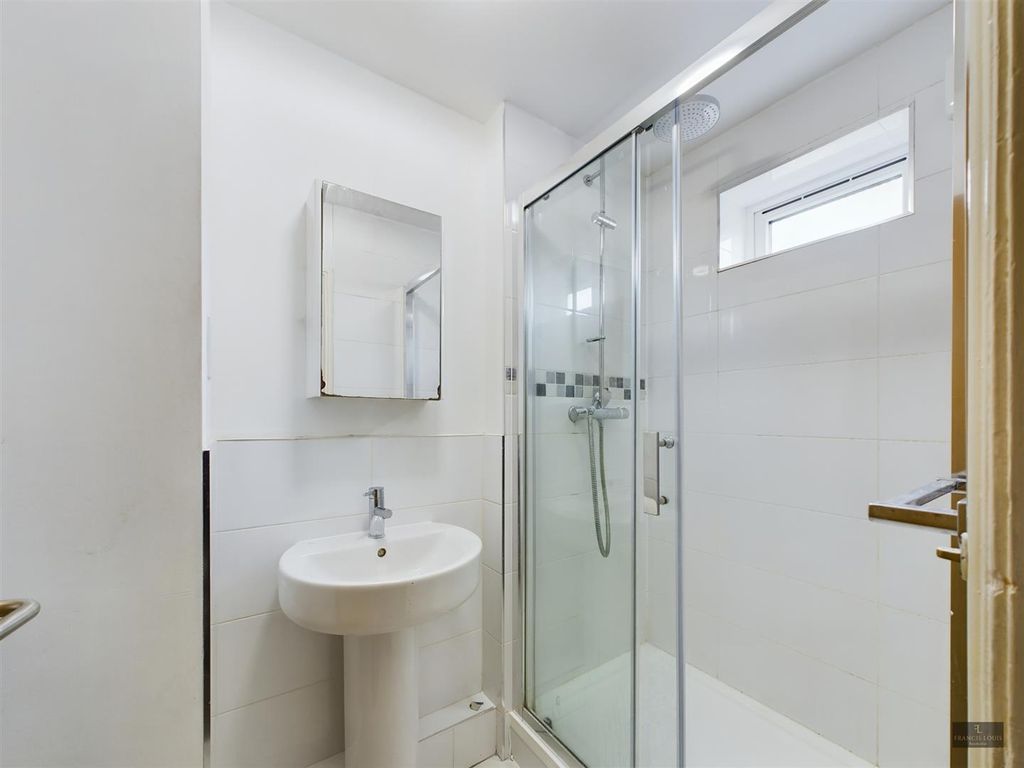 Property photo 3 of 6 Cam02887G0-Pr0024-Still001.Jpg
