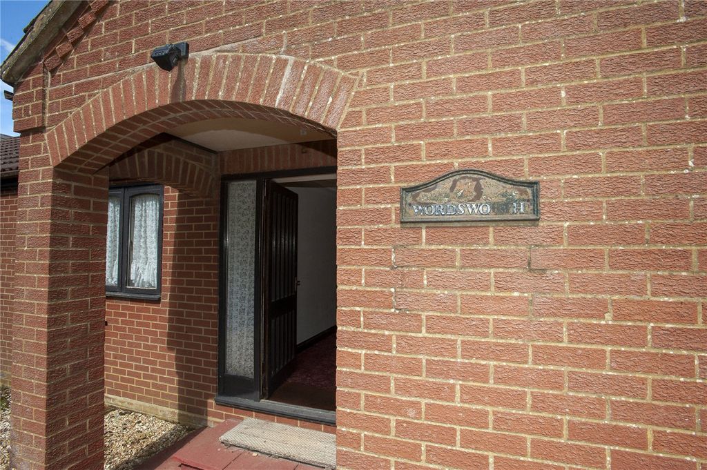 Property photo 3 of 28 Picture No. 30