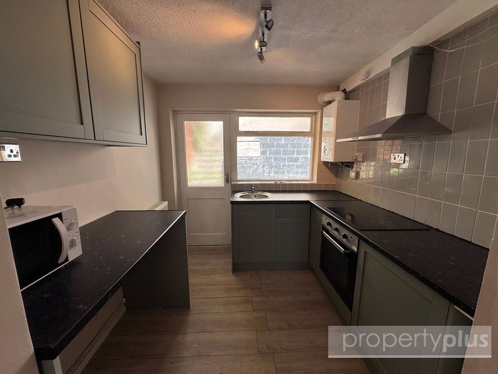 Property photo 2 of 15 Picture No. 13