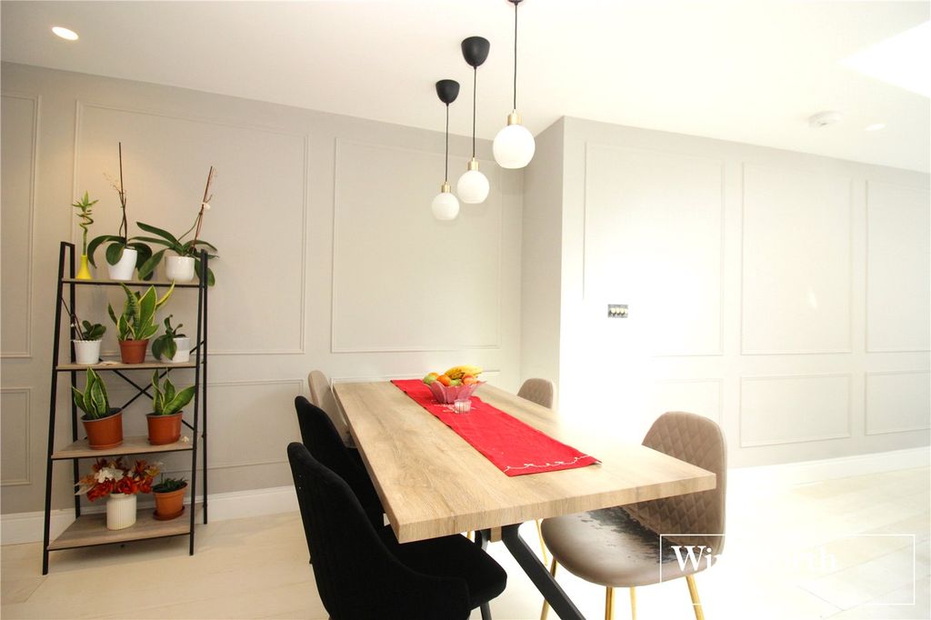 Property photo 3 of 18 Picture No. 04