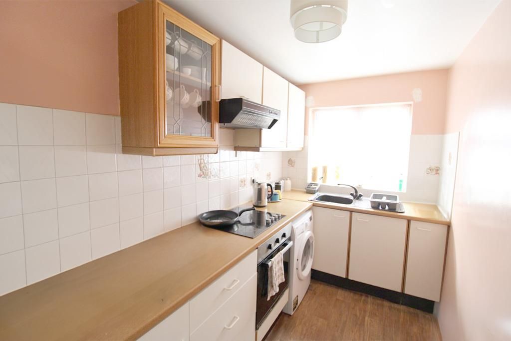 Property photo 2 of 9 Kitchen.Jpg