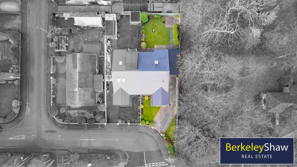 Property photo 3 of 19 External