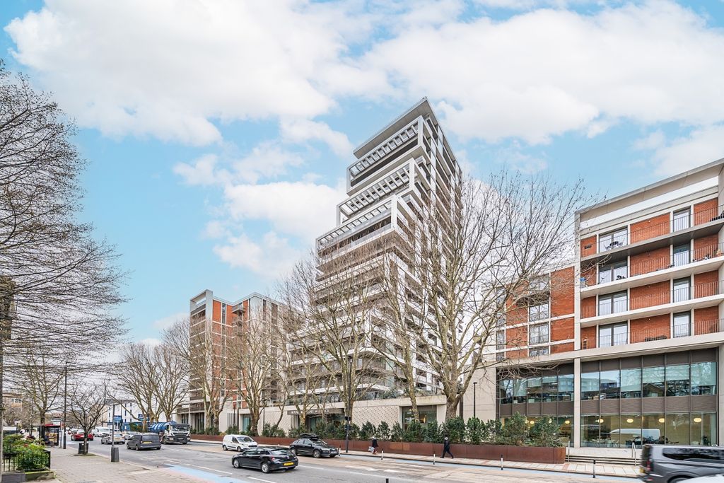 Property photo 2 of 20