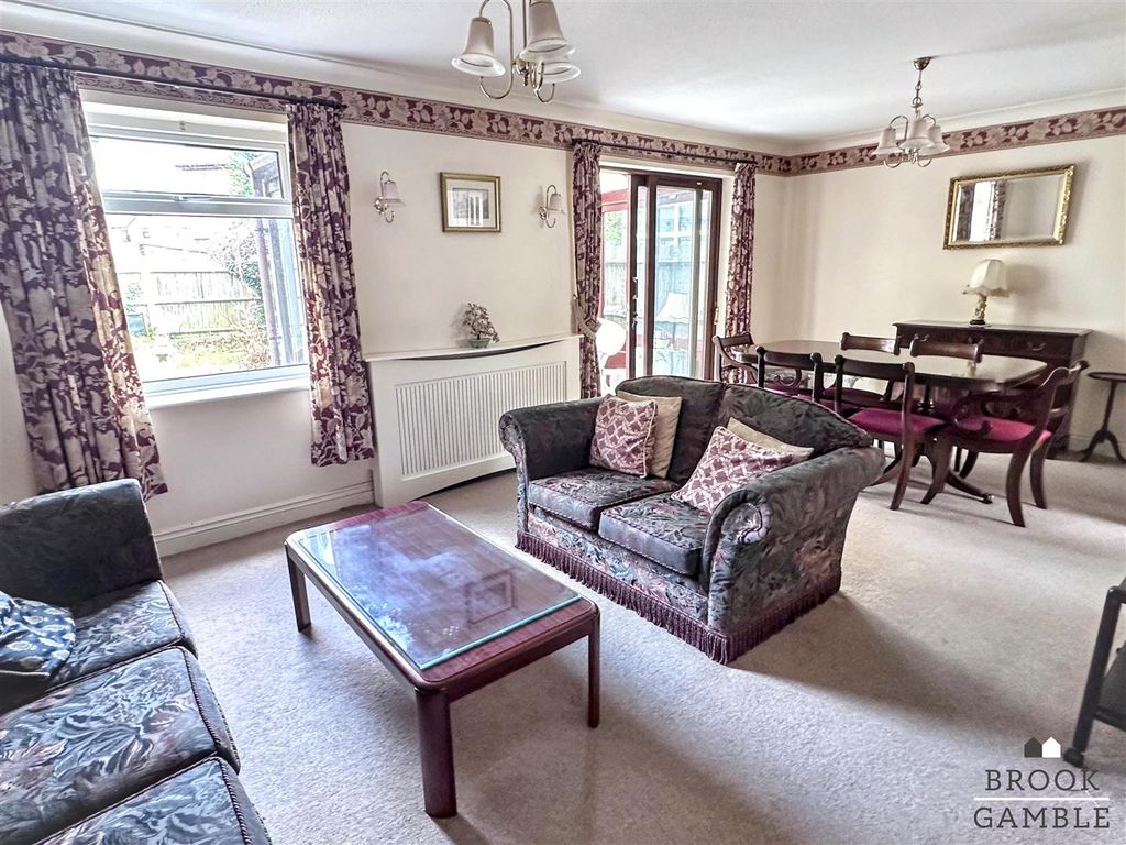 Property photo 3 of 21 01323 438506