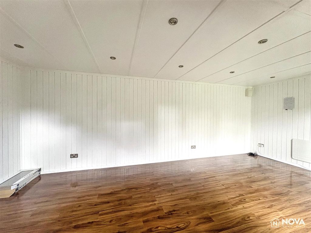 Additional image 32 of 4 bed detached house for saleOld Bedford Road, Luton LU2