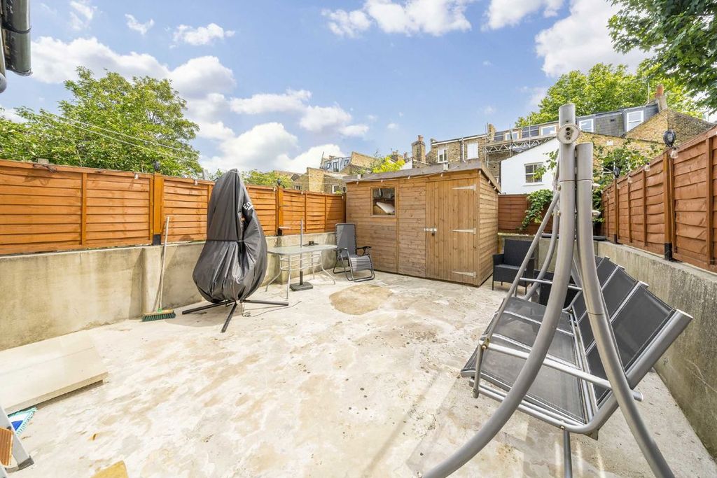 Property photo 3 of 14
