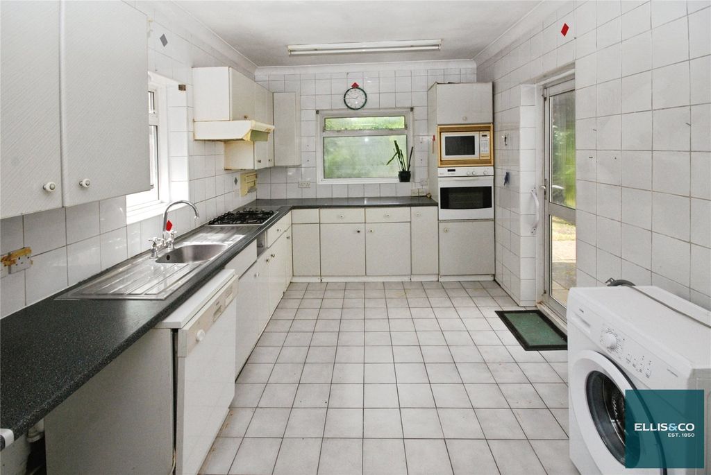Property photo 2 of 12 Picture No. 06