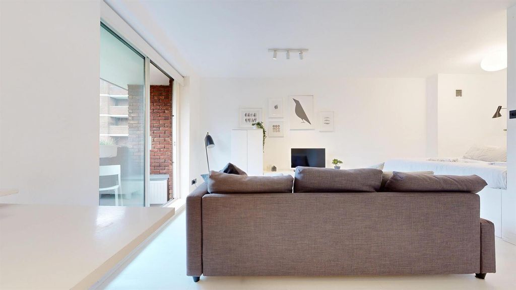 Property photo 3 of 11 67B4A74B5Cdb30760A5544E1_ee4015Bebb0396c6d48351B35