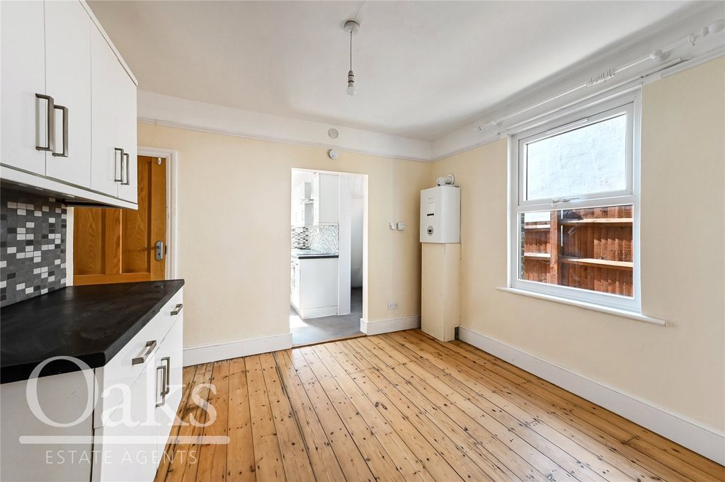 Property photo 3 of 8 Picture No. 06