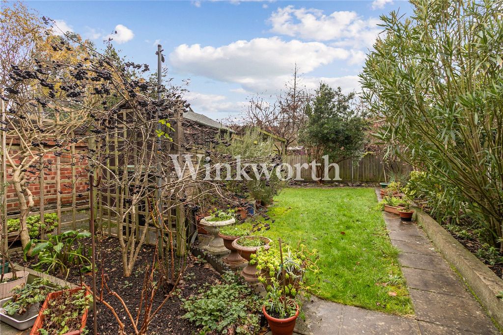 Property photo 3 of 14 Picture No. 12