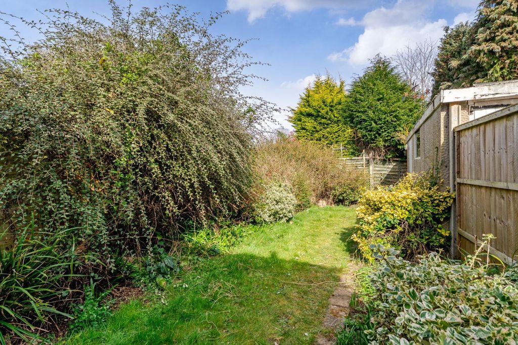 Property photo 2 of 11