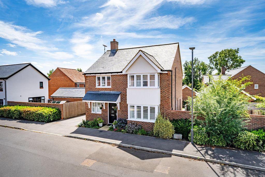 Property photo 1 of 19 Front