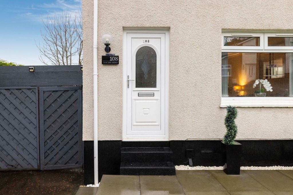 Property photo 2 of 25 002