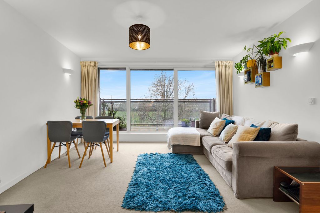 Property photo 1 of 29