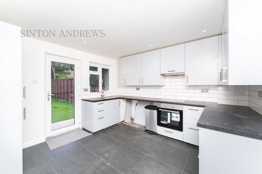 Property photo 2 of 15 Photo 11