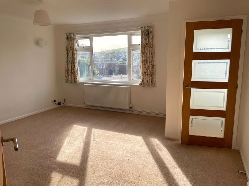 Property photo 3 of 12 Sitting Room