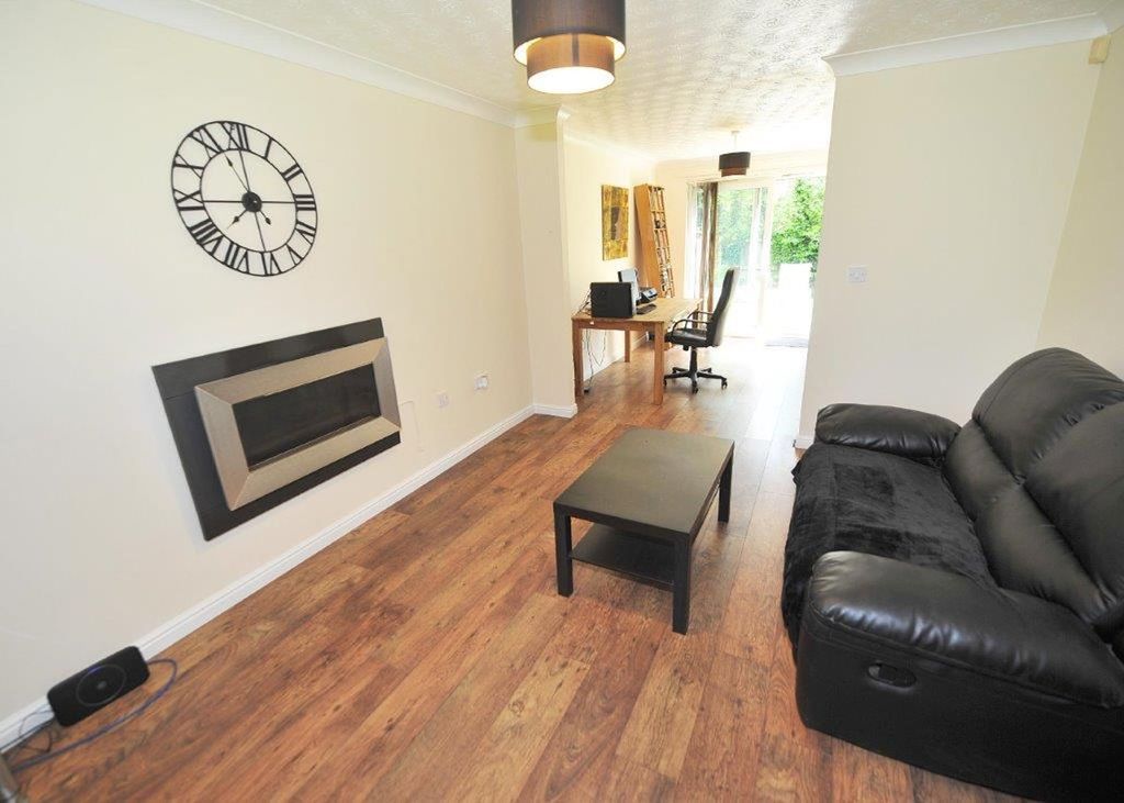 Property photo 2 of 25