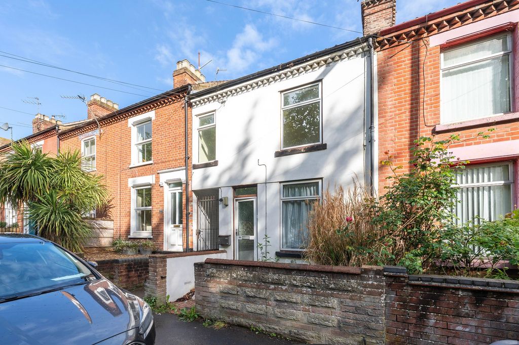 Property photo 1 of 17