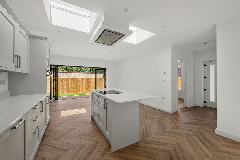 Property photo 1 of 16 Picture No. 07