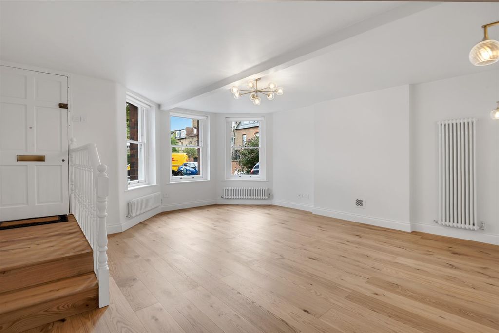 Property photo 1 of 17 _