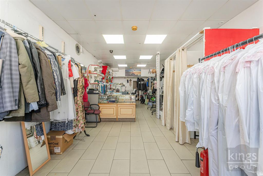 Property photo 2 of 21 Shop