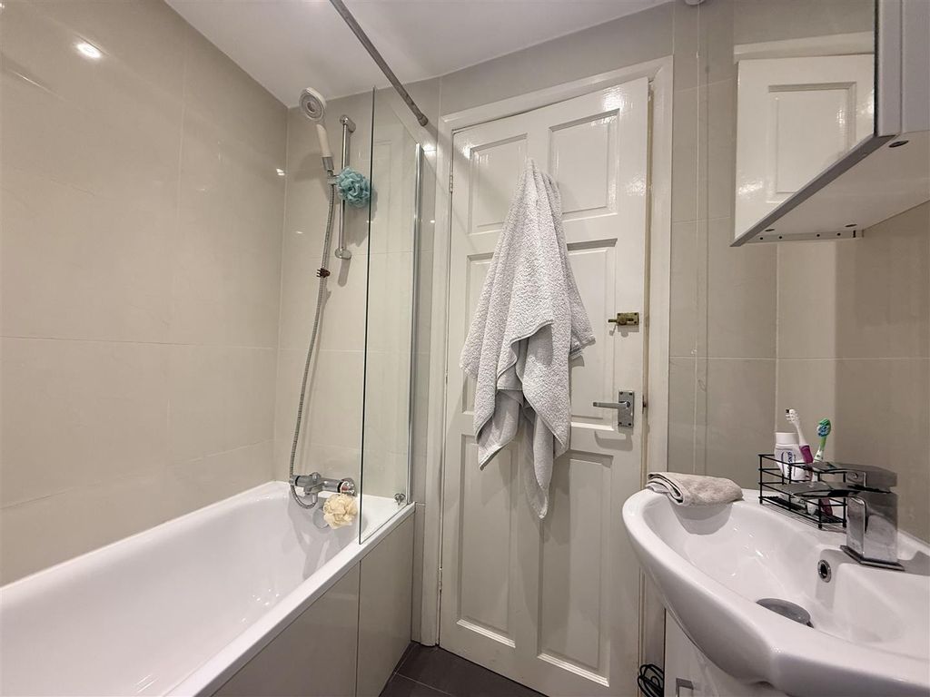 Property photo 3 of 7 Img_1371.Jpg