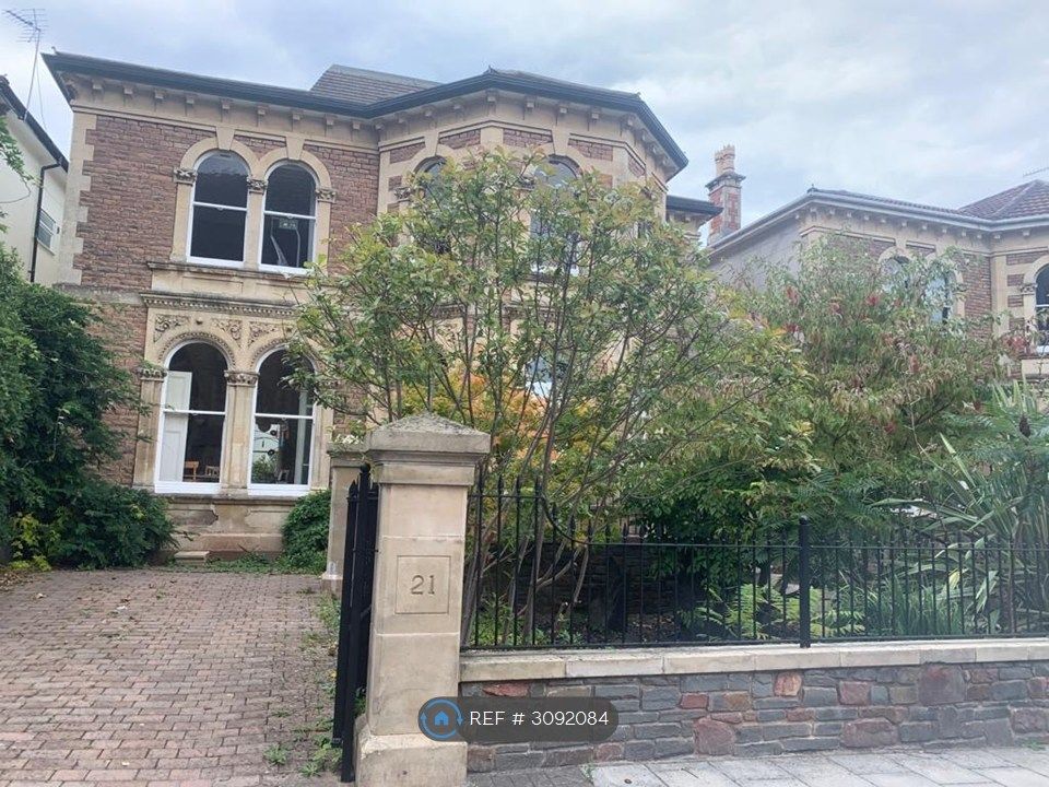 Property photo 2 of 13