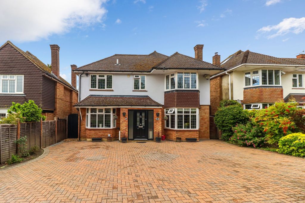 Property photo 1 of 33