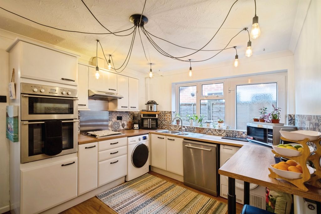 Property photo 3 of 17