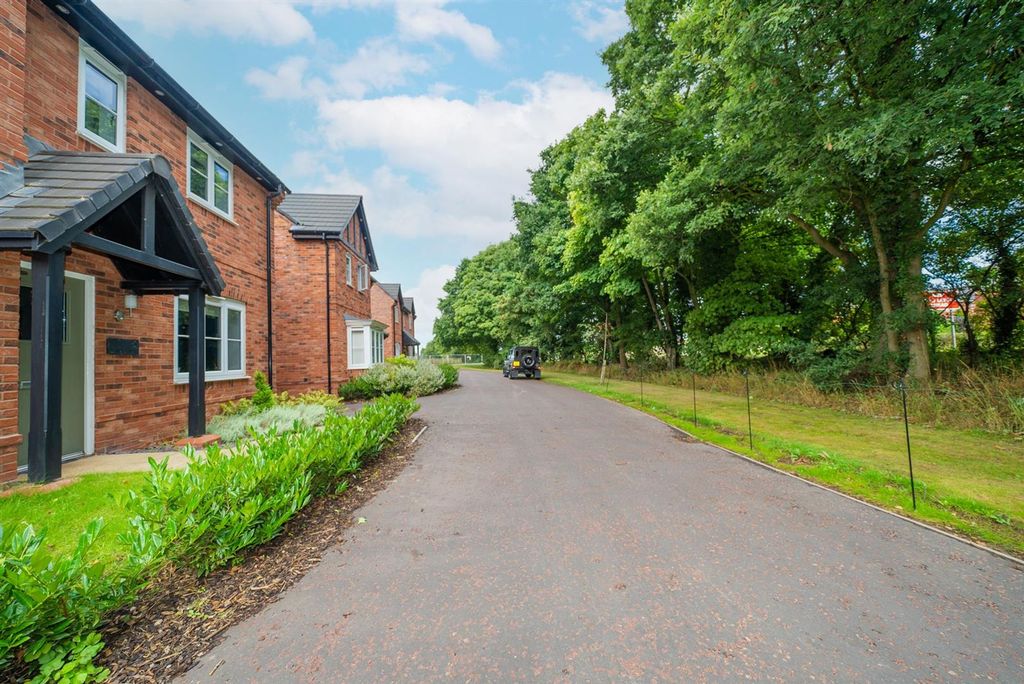 Property photo 3 of 29