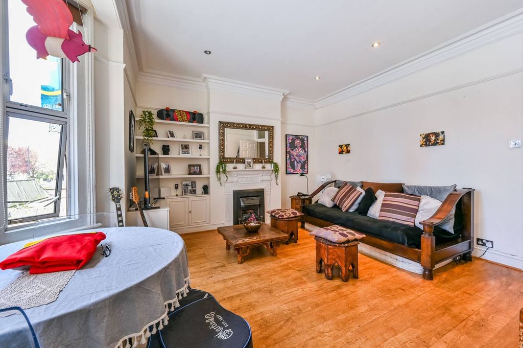 Property photo 3 of 13