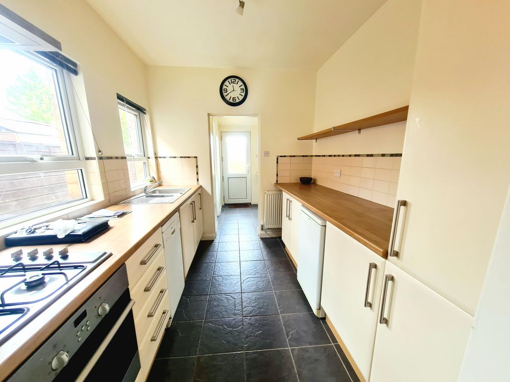 Property photo 2 of 14 Kitchen