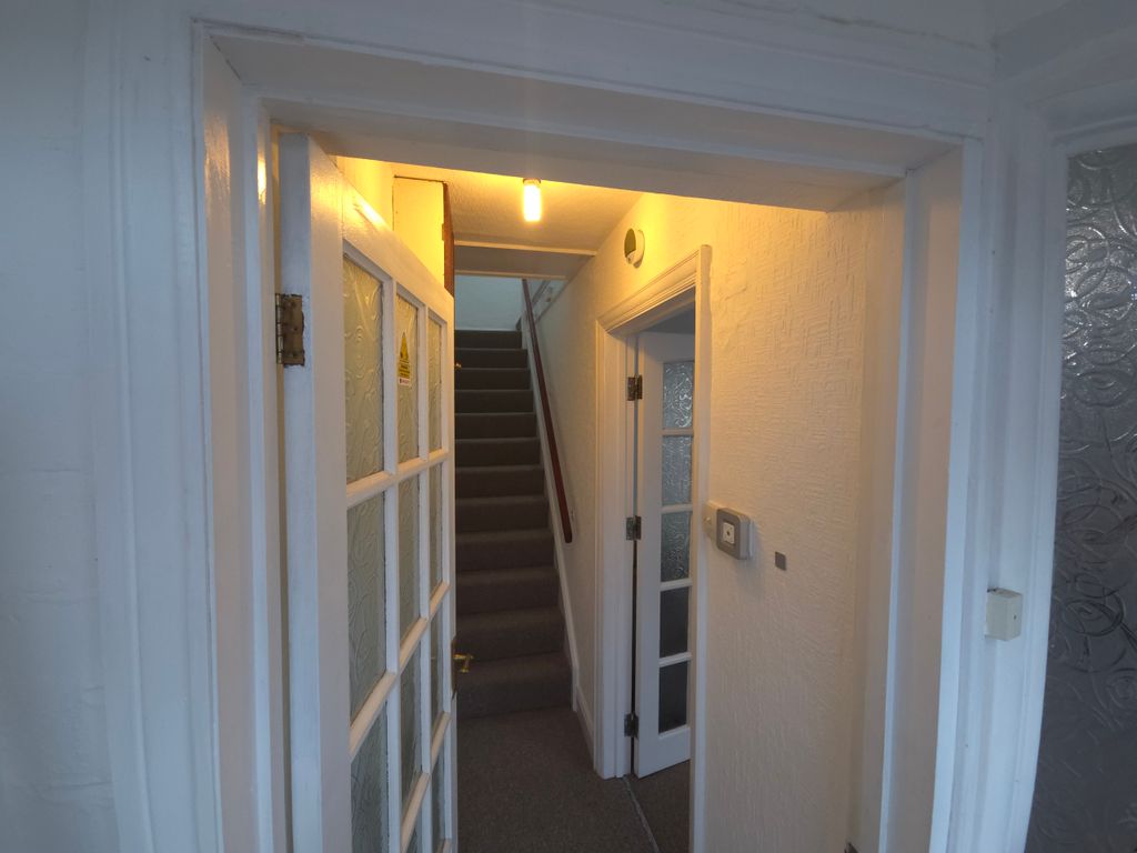 Property photo 3 of 28 Entrance