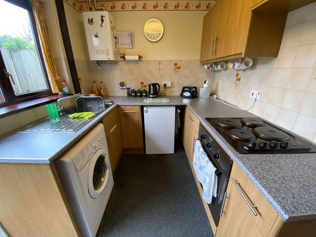 Property photo 3 of 27