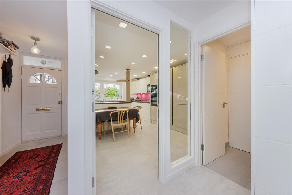 Property photo 3 of 24 0012.Jpg