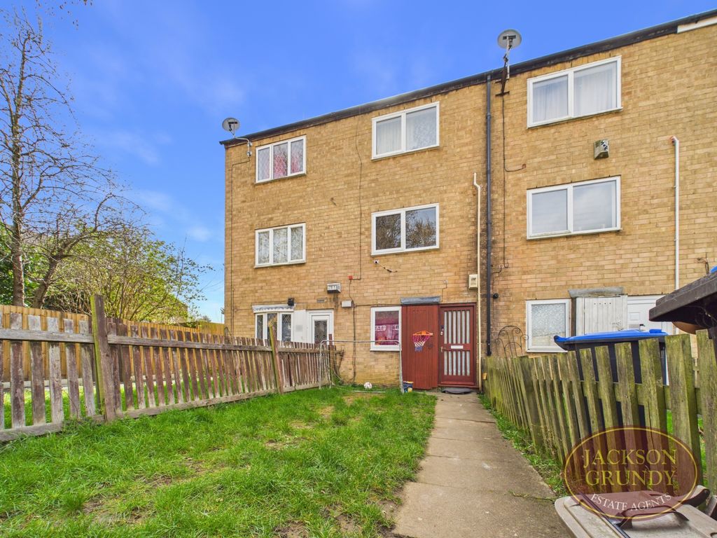 Property photo 1 of 14 Foskitt Court South