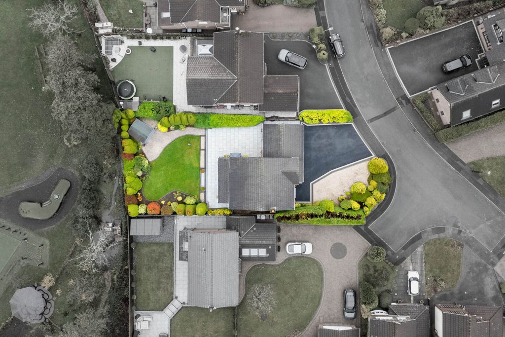 Property photo 3 of 37 Picture No. 52