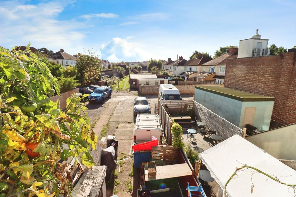 Property photo 3 of 16 Photography