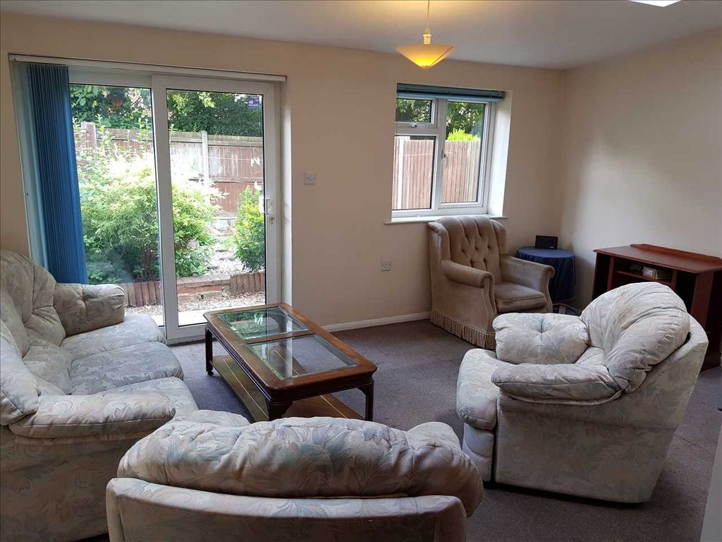Property photo 2 of 5