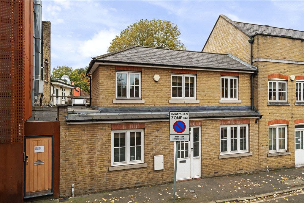 Property photo 1 of 19 External