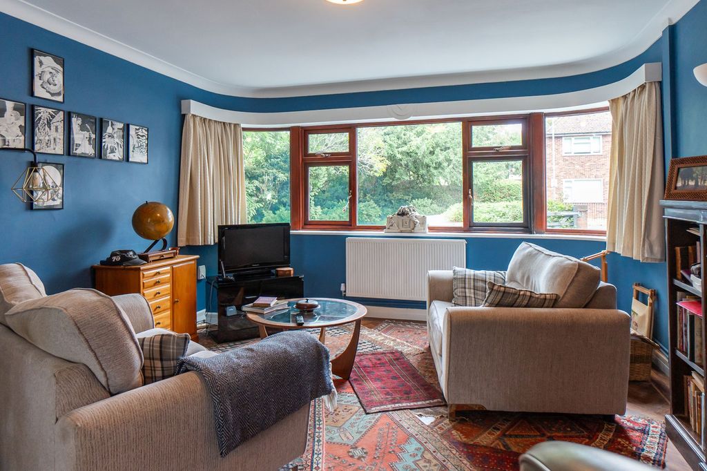 Property photo 2 of 52
