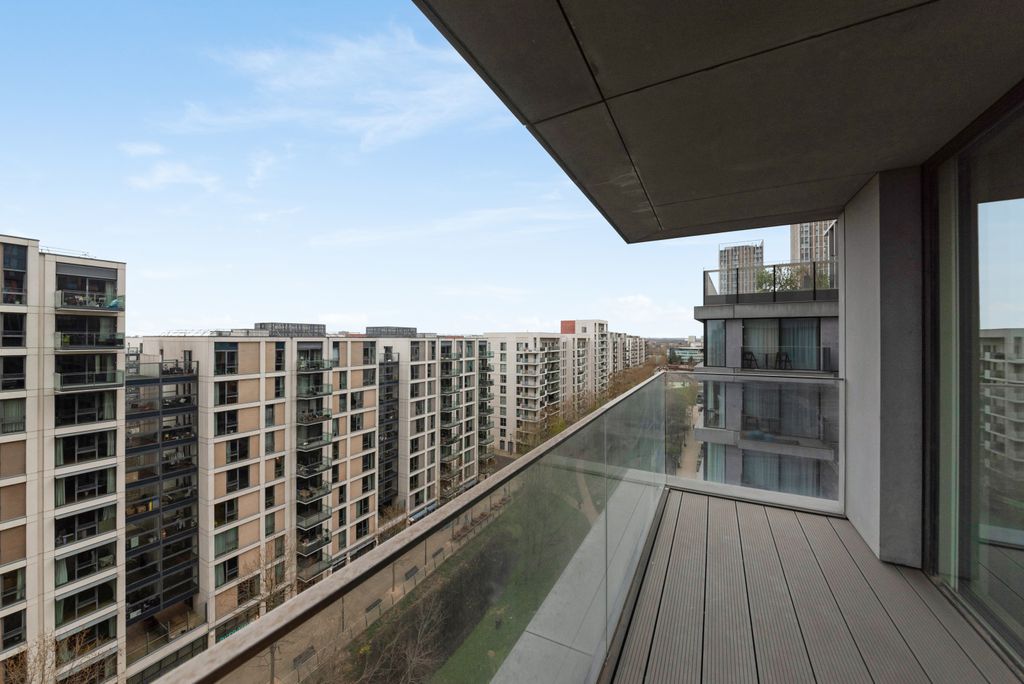 Property photo 2 of 8