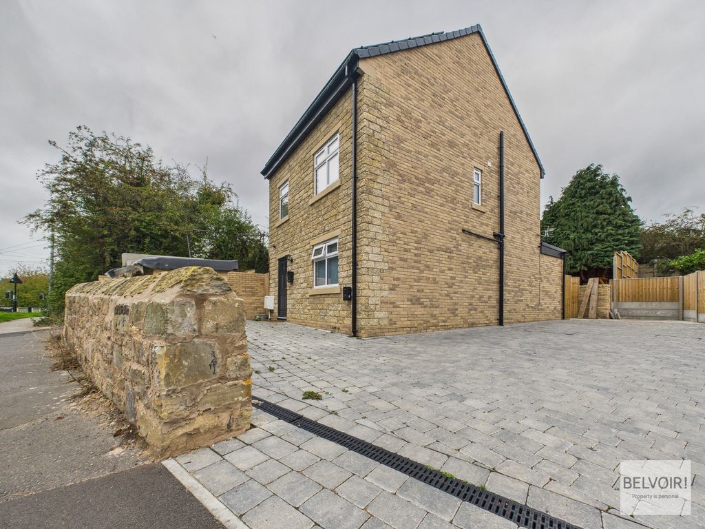 Property photo 2 of 33