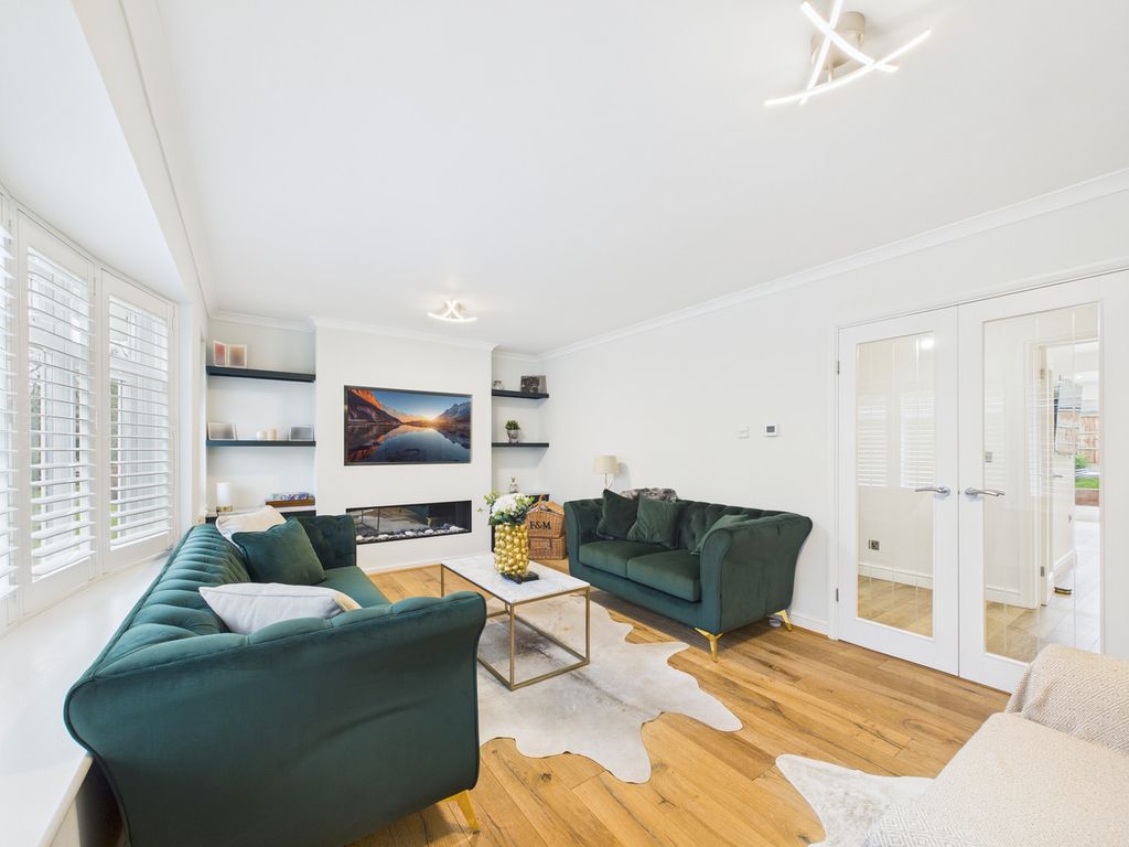 Property photo 3 of 31